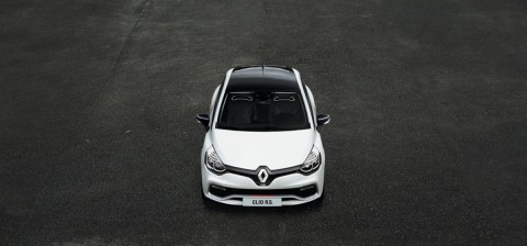 2016 Renault Clio RS 220: Pastry Puff Poseur, or not?